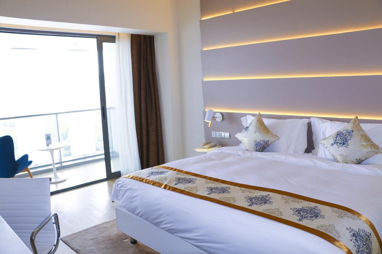Deluxe Queen Room,654320679:JPEG